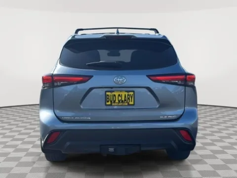 More photos of 2022 Toyota Highlander XLE at Chevrolet of Moses Lake, WA