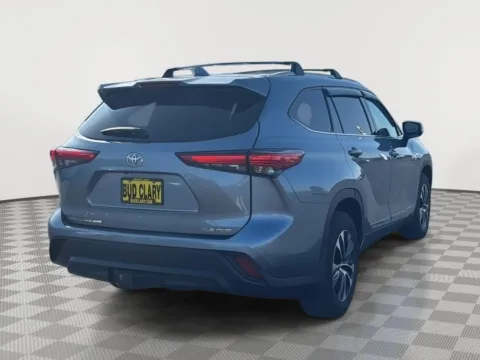 More photos of 2022 Toyota Highlander XLE at Chevrolet of Moses Lake, WA