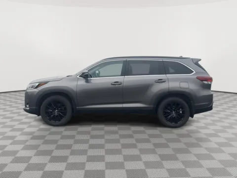 Photos of 2019 Toyota Highlander SE for sale in Moses Lake, WA at Chevrolet of Moses Lake