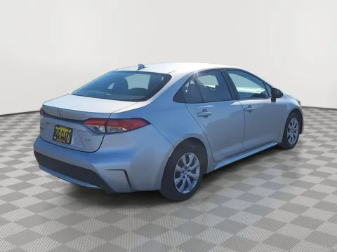 More photos of 2022 Toyota Corolla LE at Chevrolet of Moses Lake, WA