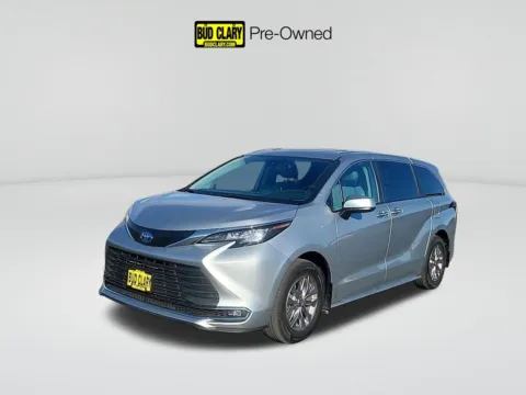 Silver 2023 Toyota Sienna XLE for sale in Moses Lake, WA