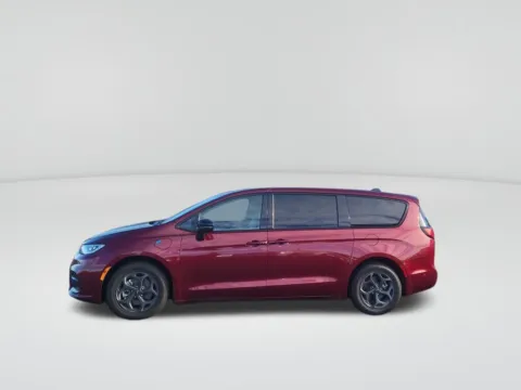Photos of 2023 Chrysler Pacifica Hybrid Limited for sale in Moses Lake, WA at Chevrolet of Moses Lake