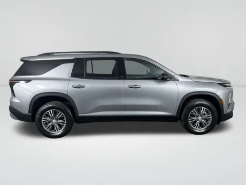 More photos of 2025 Chevrolet Traverse LT at Chevrolet of Moses Lake, WA