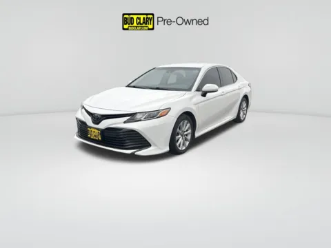 White 2018 Toyota Camry LE for sale in Moses Lake, WA