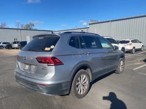 More photos of 2019 Volkswagen Tiguan SE at Jay Wolfe Acura, MO