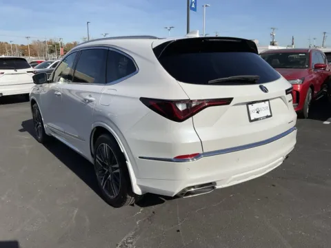 More photos of 2025 Acura MDX w/Advance Package at Jay Wolfe Acura, MO
