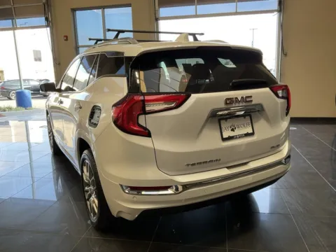 More photos of 2022 GMC Terrain Denali at Jay Wolfe Acura, MO