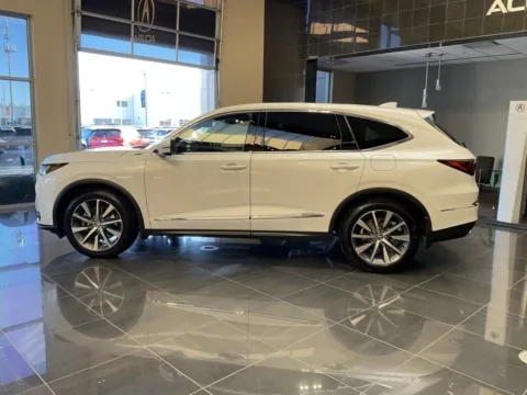 More photos of 2025 Acura MDX w/Technology Package at Jay Wolfe Acura, MO