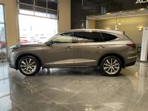 More photos of 2025 Acura MDX w/Technology Package at Jay Wolfe Acura, MO