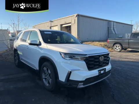 White 2025 Honda Pilot EX-L for sale in Kansas City, MO