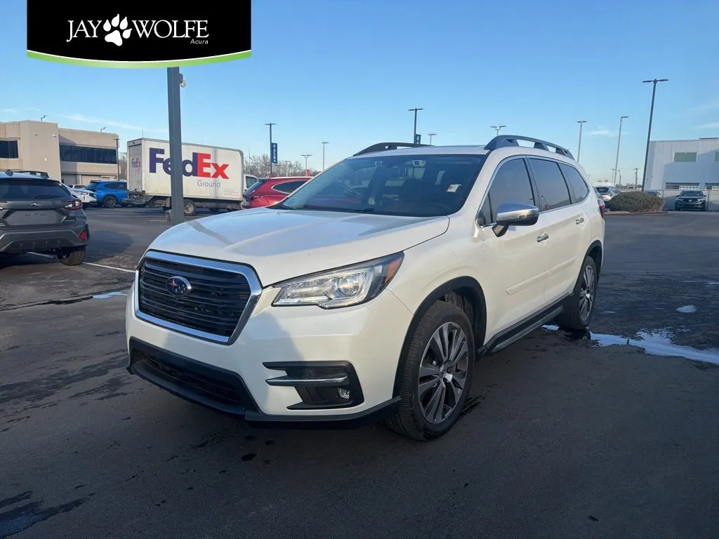 White 2022 Subaru Ascent Touring for sale in Kansas City, MO