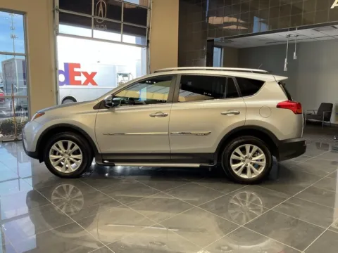 More photos of 2014 Toyota RAV4 Limited at Jay Wolfe Acura, MO