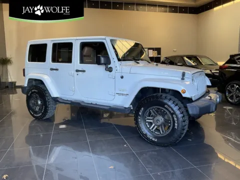 White 2015 Jeep Wrangler Unlimited Sahara for sale in Kansas City, MO