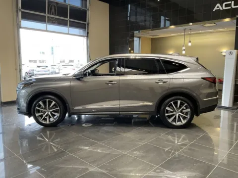 More photos of 2025 Acura MDX w/Technology Package at Jay Wolfe Acura, MO