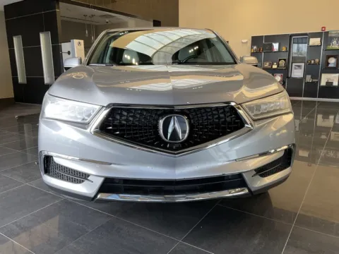 Photos of 2017 Acura MDX w/Technology Pkg for sale in Kansas City, MO at Jay Wolfe Acura