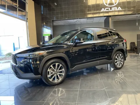 More photos of 2024 Toyota Corolla Cross XLE at Jay Wolfe Acura, MO