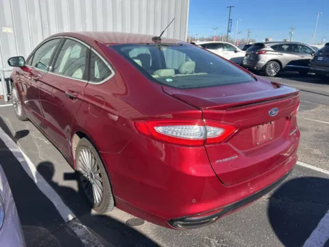 More photos of 2016 Ford Fusion Titanium at Jay Wolfe Acura, MO