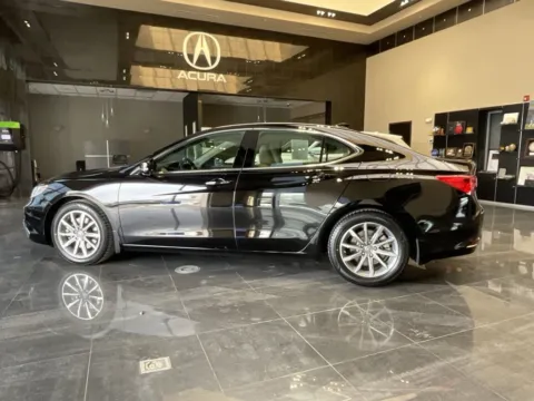 More photos of 2018 Acura TLX 2.4L at Jay Wolfe Acura, MO
