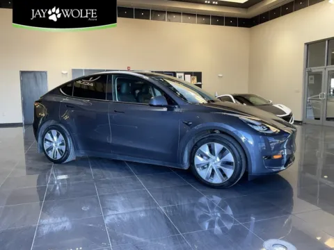 Silver 2023 Tesla Model Y Long Range for sale in Kansas City, MO
