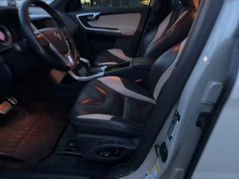 Photos of 2013 Volvo XC60 T6 R-Design for sale in Kansas City, MO at Jay Wolfe Acura