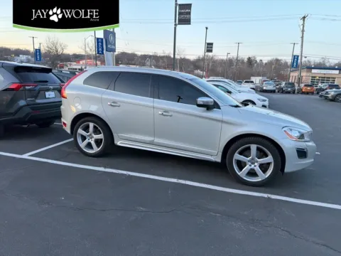 Green 2013 Volvo XC60 T6 R-Design for sale in Kansas City, MO