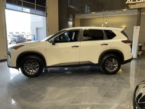 More photos of 2024 Nissan Rogue S at Jay Wolfe Acura, MO