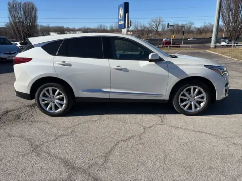 More photos of 2019 Acura RDX at Jay Wolfe Acura, MO