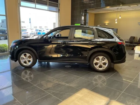 More photos of 2025 Honda HR-V LX at Jay Wolfe Acura, MO