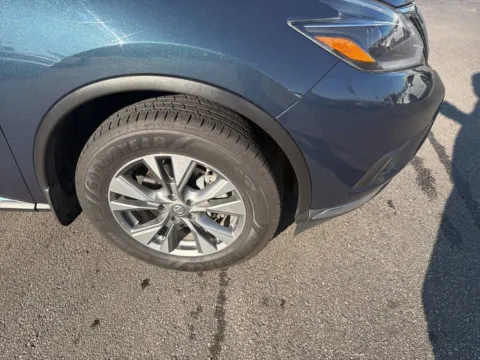 More photos of 2018 Nissan Murano SL at Jay Wolfe Acura, MO