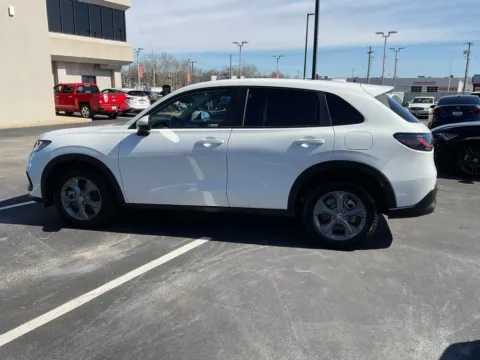 More photos of 2026 Honda HR-V LX at Jay Wolfe Acura, MO