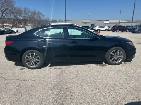 More photos of 2020 Acura TLX w/Technology Pkg at Jay Wolfe Acura, MO