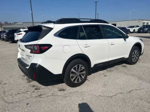More photos of 2020 Subaru Outback Premium at Jay Wolfe Acura, MO