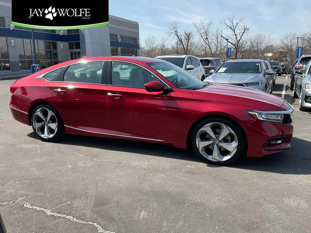 Red 2018 Honda Accord Sedan Touring 1.5T for sale in Kansas City, MO