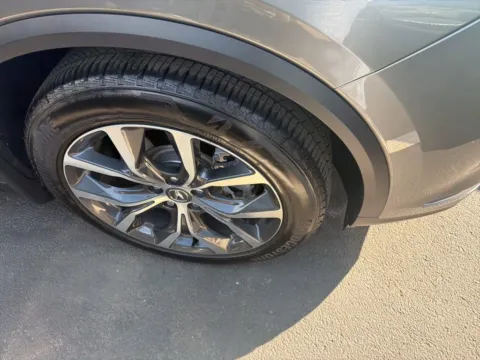 More photos of 2023 Acura MDX w/Technology Package at Jay Wolfe Acura, MO