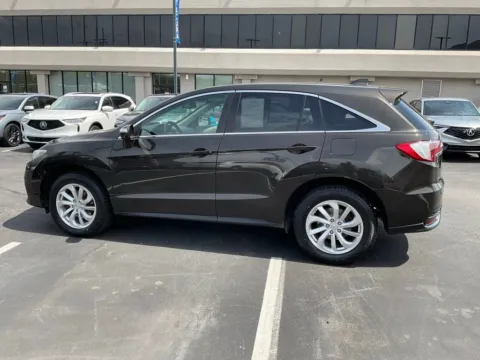 More photos of 2016 Acura RDX at Jay Wolfe Acura, MO