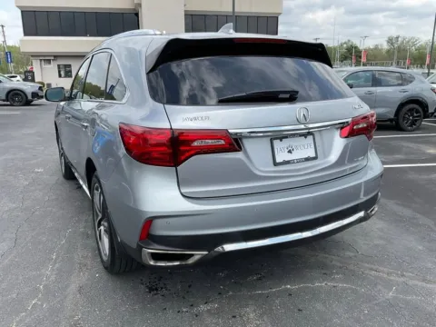More photos of 2017 Acura MDX w/Advance Pkg at Jay Wolfe Acura, MO