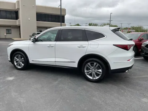 More photos of 2023 Acura MDX 3.5L at Jay Wolfe Acura, MO