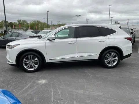 More photos of 2023 Acura MDX 3.5L at Jay Wolfe Acura, MO