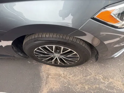 More photos of 2020 Volkswagen Jetta SE at Jay Wolfe Acura, MO