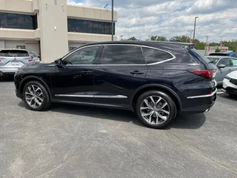 More photos of 2022 Acura MDX w/Technology Package at Jay Wolfe Acura, MO