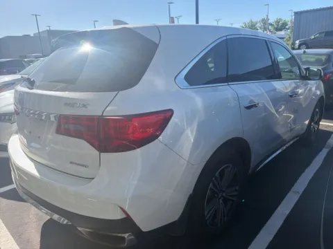 More photos of 2018 Acura MDX 3.5L at Jay Wolfe Acura, MO