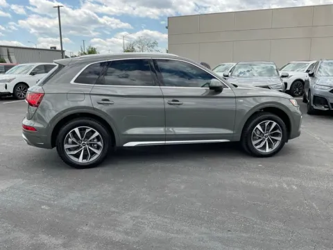 More photos of 2023 Audi Q5 S line Premium at Jay Wolfe Acura, MO