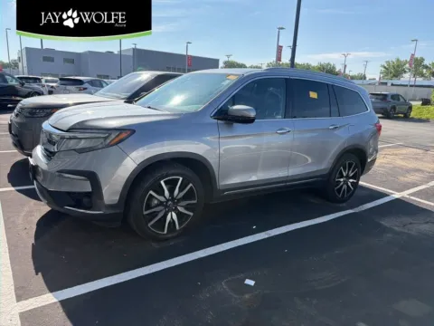 Silver 2019 Honda Pilot Elite for sale in Kansas City, MO