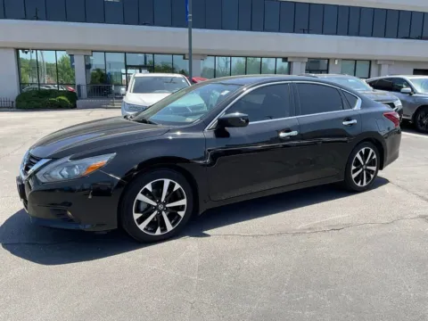 More photos of 2018 Nissan Altima 2.5 SR at Jay Wolfe Acura, MO