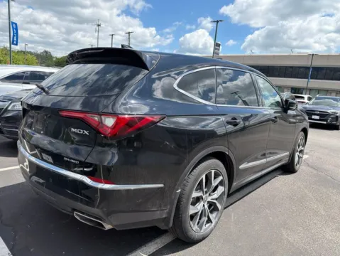 More photos of 2023 Acura MDX w/Technology Package at Jay Wolfe Acura, MO
