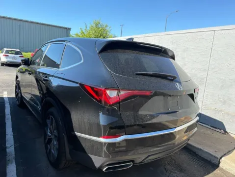 More photos of 2023 Acura MDX w/Technology Package at Jay Wolfe Acura, MO