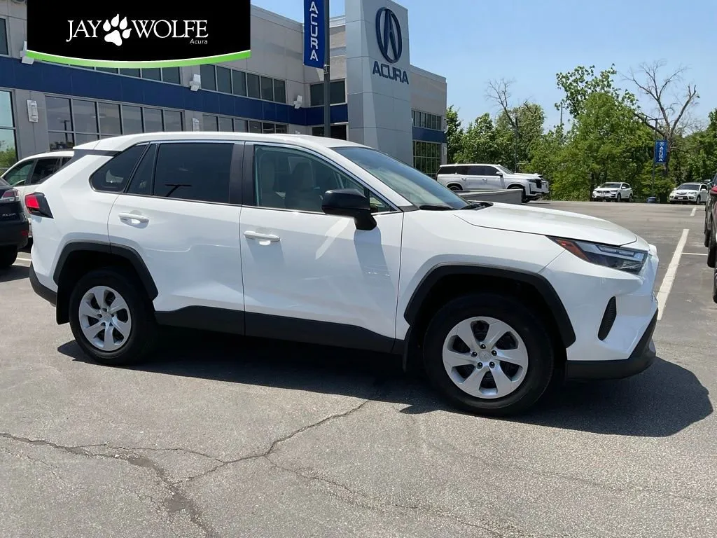 White 2025 Toyota RAV4 LE for sale in Kansas City, MO