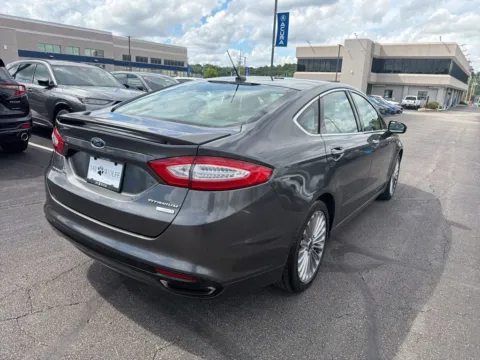 More photos of 2016 Ford Fusion Titanium at Jay Wolfe Acura, MO