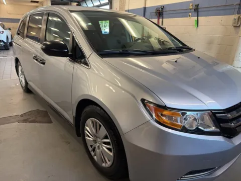 More photos of 2014 Honda Odyssey LX at Jay Wolfe Acura, MO