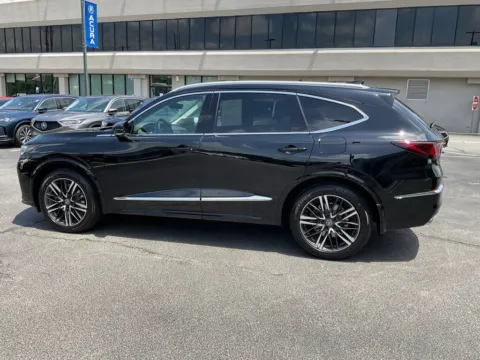More photos of 2026 Acura MDX w/Advance Package at Jay Wolfe Acura, MO
